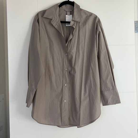 H&M | grey button down - Picture 1 of 2